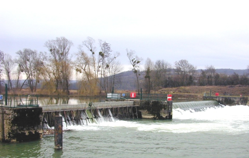 Charly sur Marne – Barrage à aiguilles et déversoir à hausses Desfontaines Rigny sur Saone.jpg